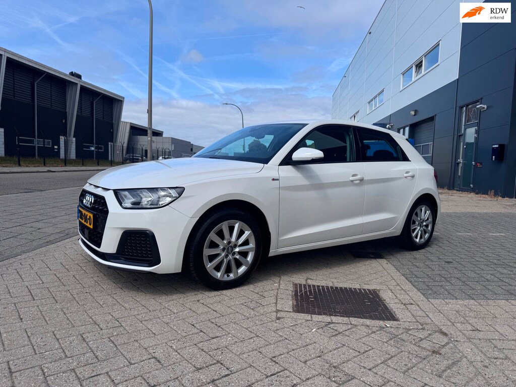 Audi A1 SPORTBACK 30 TFSI edition one