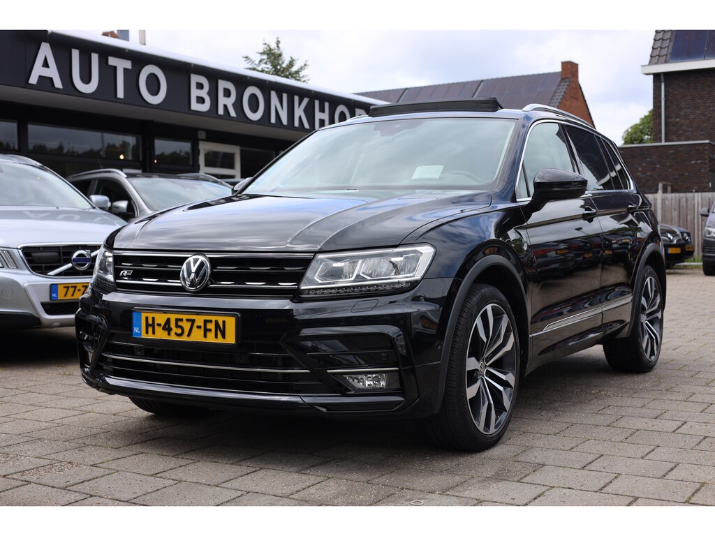 Volkswagen Tiguan 2.0 TSI 4MOTION | R-LINE | PANO | CAMERA | TREKHAAK
