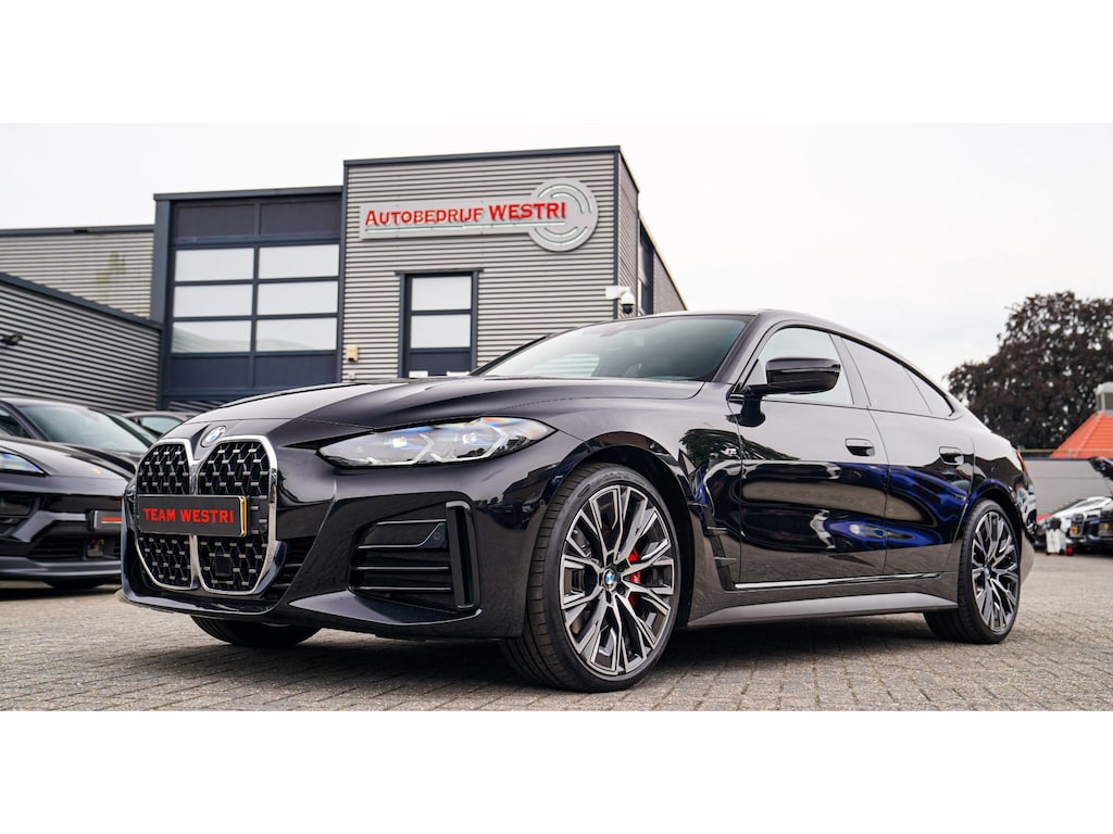 BMW 4-Serie Gran Coupe 420i Business Edition Plus | Head up Display | Stuurwielverwarming | Panoramadak
