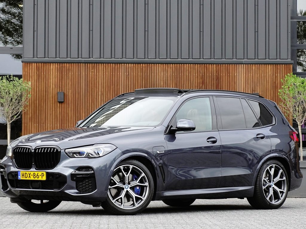 BMW X5 45e 394PK M Sport Pro / Laser / pano / softclose / 360°