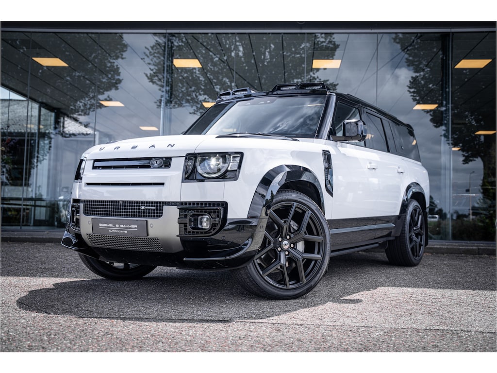 Land Rover Defender 130 3.0 P400 130 X-Dynamic SE 8-p ** Panodak ** Trekhaak ** Meridian ** Treeplanken ** URBAN ** Memory ** 23 inch ** Ventilatie