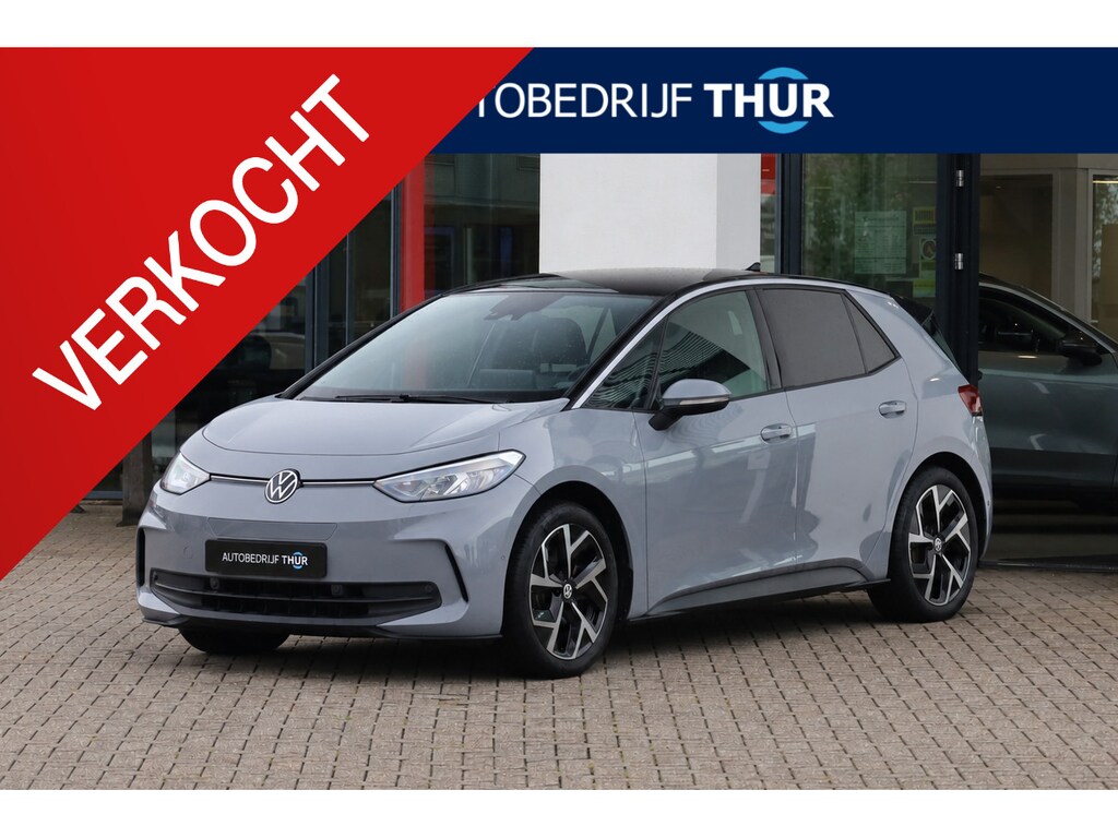 Volkswagen ID.3 Pro 59 kWh 204PK / 150kW, elektrisch verstelbare ErgoActive bestuurdersstoel met geheugen- en massagefunctie, achteruitrijcamera (Rear View), navigatie 19" 'Wellington' LMV, keyless entry, adaptieve cruise control (ACC) met Travel Assist, privacy glas, parkeerassistent (Park Assist), verwarmbare voorstoelen, verwarmbaar multifunctioneel lederen stuurwiel, draadloze telefoonlader, Android Auto & Apple Carplay etc.