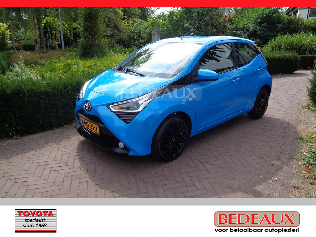 Toyota Aygo 1.0 VVT-i 69pk 5D x-joy Edition, rijklaar met 12 maanden BOVAG garantie , bij Toyota specialist