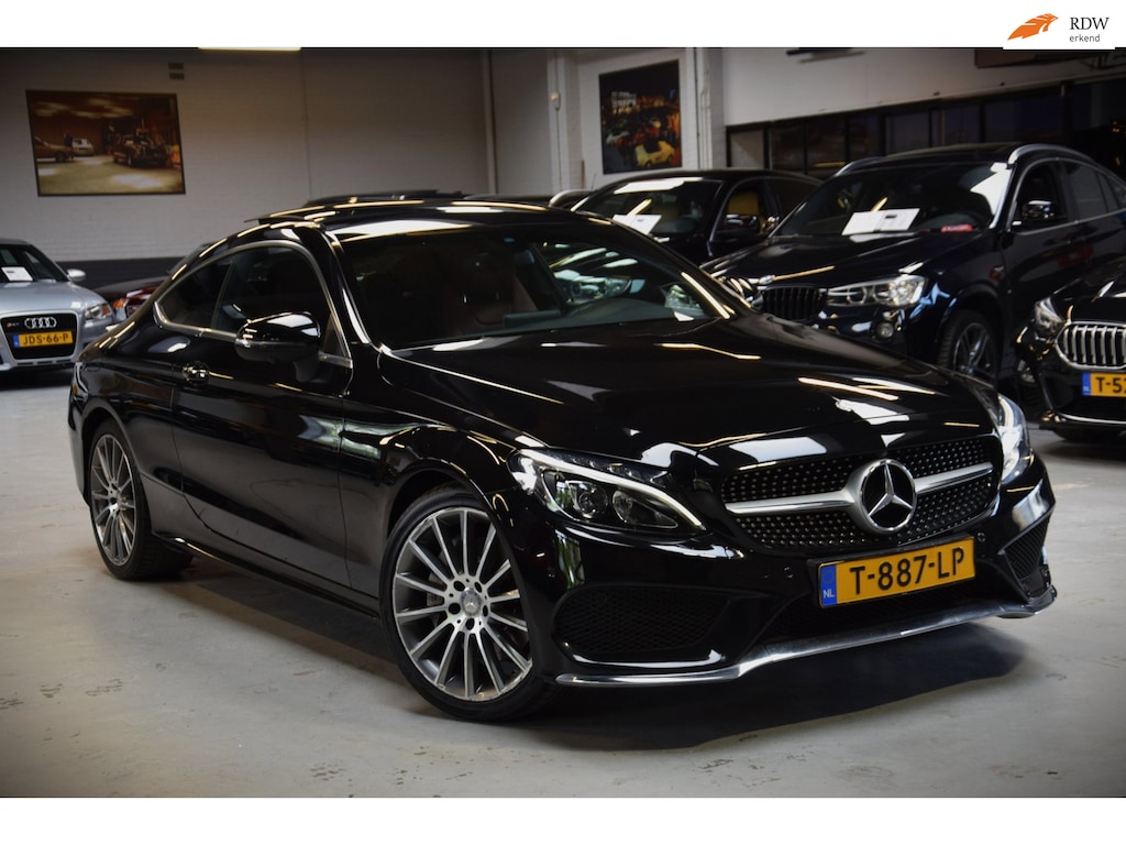 Mercedes-Benz C-klasse Coupé 300 Prestige Coupe AMG-pakket Panorama Schuifdak Leder