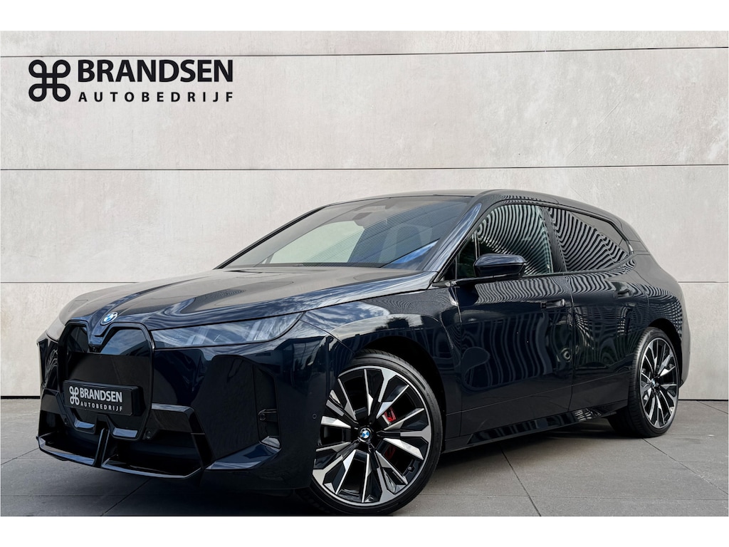 BMW iX xDrive45 101 kWh Full!-B&W-4 Wiel St-Luchtver-23"-Pano Sky Lounge-22 k laden-Trekhaak