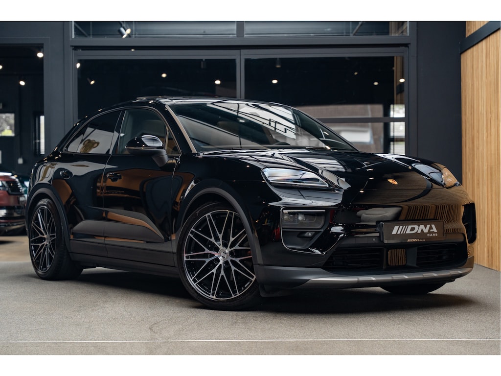 Porsche Macan 4 22 Inch ACC Pano 4 100 kWh RS Spyder