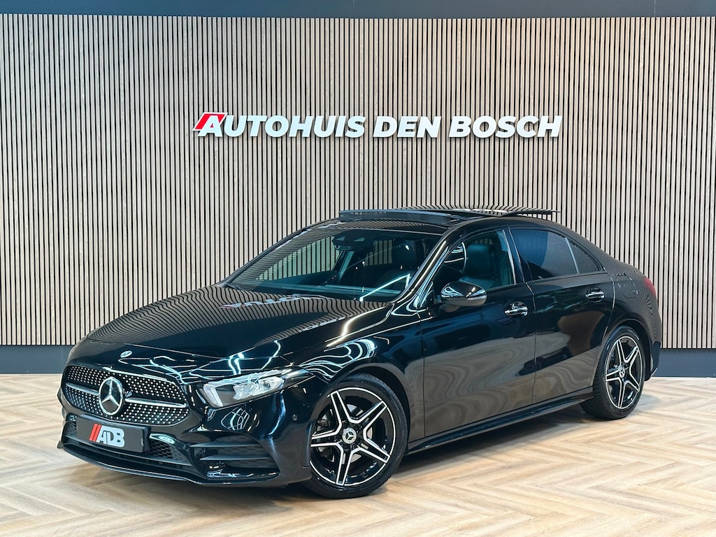 Mercedes-Benz A-klasse 200 AMG Line - Pano - Ambiance - ACC