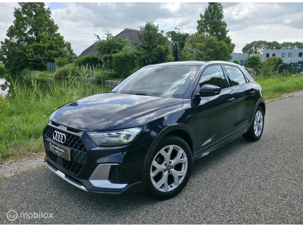 Audi A1 citycarver 25 TFSI / Carplay / PDC / Virtual