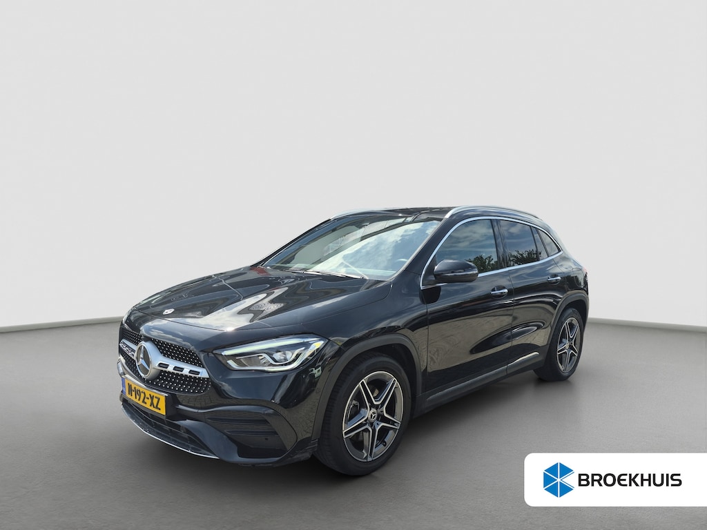 Mercedes-Benz GLA 200 Business Solution AMG | Elektrische inklapbare trekhaak | Widescreen | Stoelverwarming | Elektrische achterklep | Keyless entry en start | LMV 19 Inch | Full led