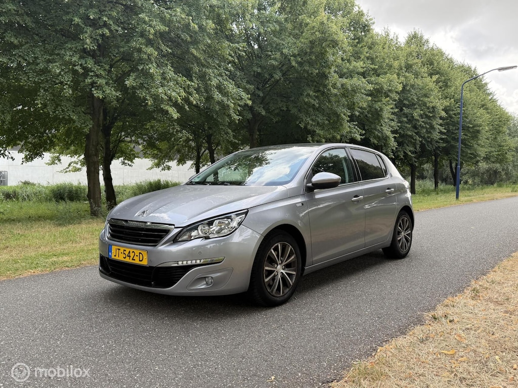 Peugeot 308 1.2 PureTech Style*DISTRIBUTIE VERV*PANODAK*NAVI