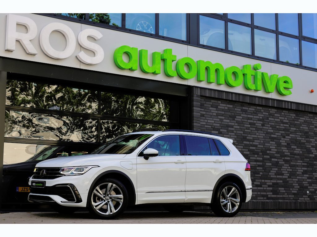 Volkswagen Tiguan 1.4 TSI eHybrid R-Line Business | BTW | PANORAMADAK | IQ-LIGHT | KEYLESS | ACC | ELEK KOFFERKLEP |