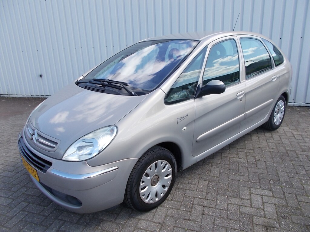 Citroën Xsara Picasso 2.0i-16V Caractère Automaat ( NW. APK KEURING BIJ VERKOOP )
