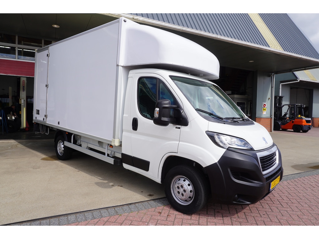 Peugeot Boxer 335 2.0 BlueHDI 131PK L3 Pro Meubelbak nr. V176 | Airco | Camera | Navi | achterdeuren
