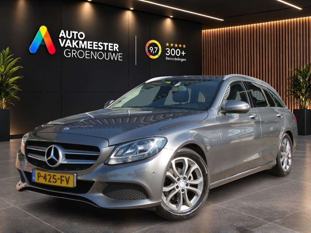 Mercedes-Benz C-klasse C180 156pk Aut. PRESTIGE / Camera / Leder-stof / Trekhaak / Veel