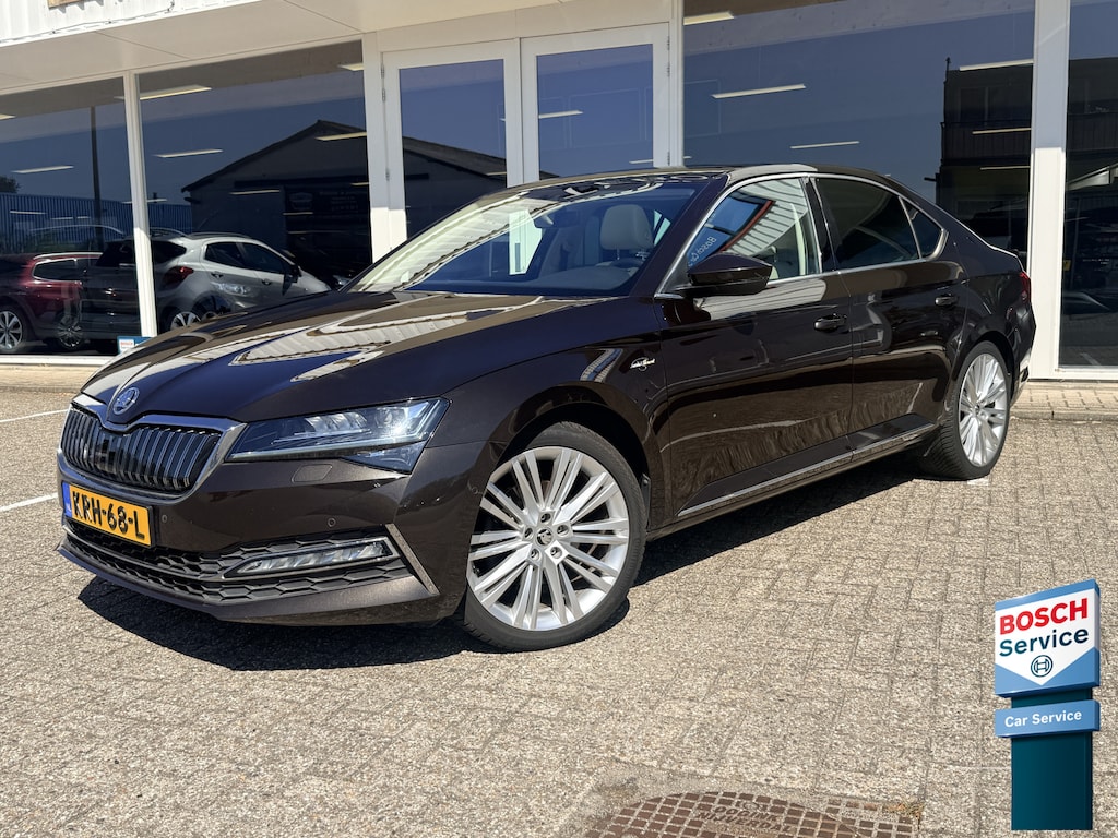 Skoda Superb 1.4 TSI iV PHEV Laurin & Klement | Trekhaak | Standkachel | Stoelventilatie | Pano | Apple/Android | Stoelventilatie