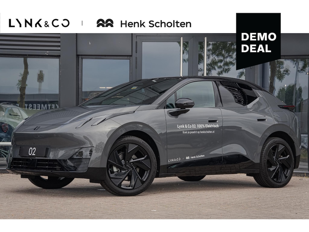 Lynk & Co 02 More 66 kWh | 360 Graden Camera | Harman Kardon | Panoramadak | Elektrisch bedienbare voorstoel met geheugen | Keyless Entry | Getint glas | Adaptieve Cruise Control | Dodehoekassistent | Sfeerverlichting | Stuurwielverwarming | Stoelverwarming