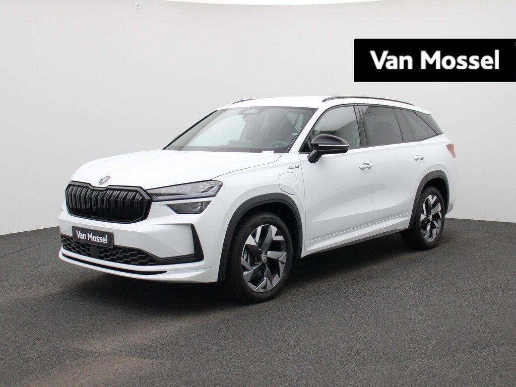 Skoda Kodiaq 1.5 TSI PHEV Sportline Business 204 PK | Automaat | Trekhaak | Matrix LED Koplampen | Navigatie | Apple Carplay/Android Auto | Keyless Entry | Achteruitrijcamera | Climate Control | Adaptive Cruise Control | Parkeersensoren | Elektrische achterklep | Privacy Glass | Stoelverwarming | Lichtmetalen velgen |