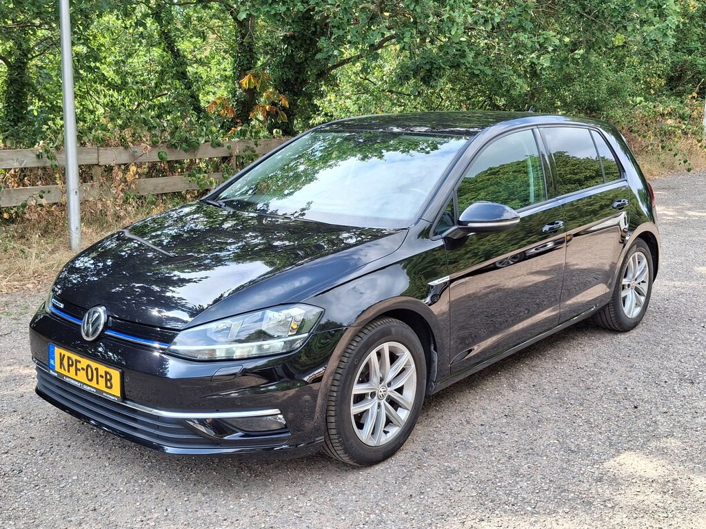 Volkswagen Golf 7.5 | 1.5 TSI Comfortline Business ACC/Apple carplay