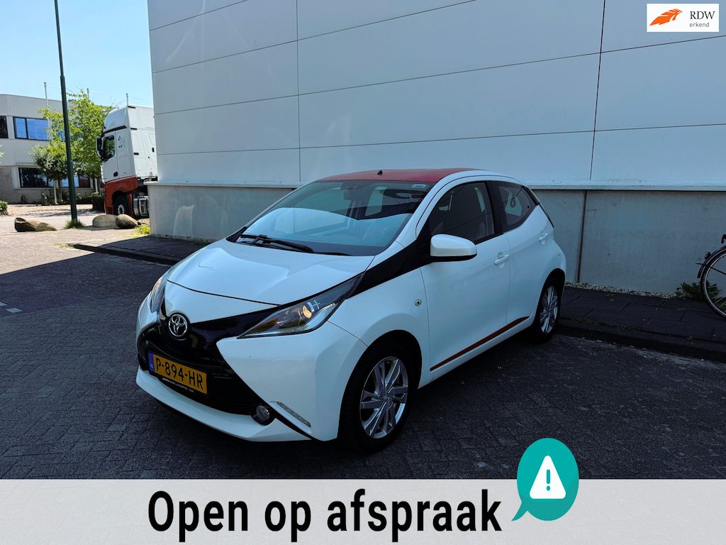 Toyota Aygo 1.0 VVT-i x CAMERA/NWE APK/5DRS/AIRCO/BLEUTOOTH