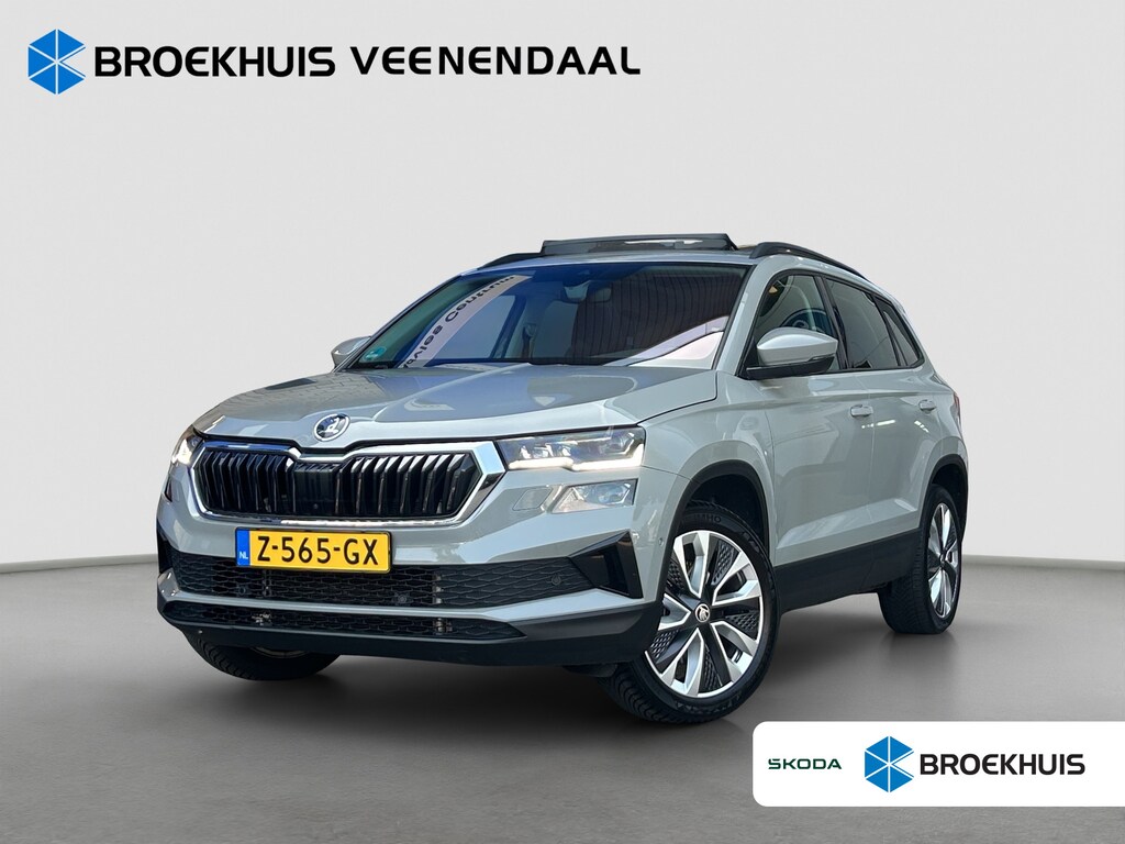 Skoda Karoq 1.5 TSI ACT Business Edition | Cruise Control | Camera | Pano | Stoelverwarming | CarPlay |