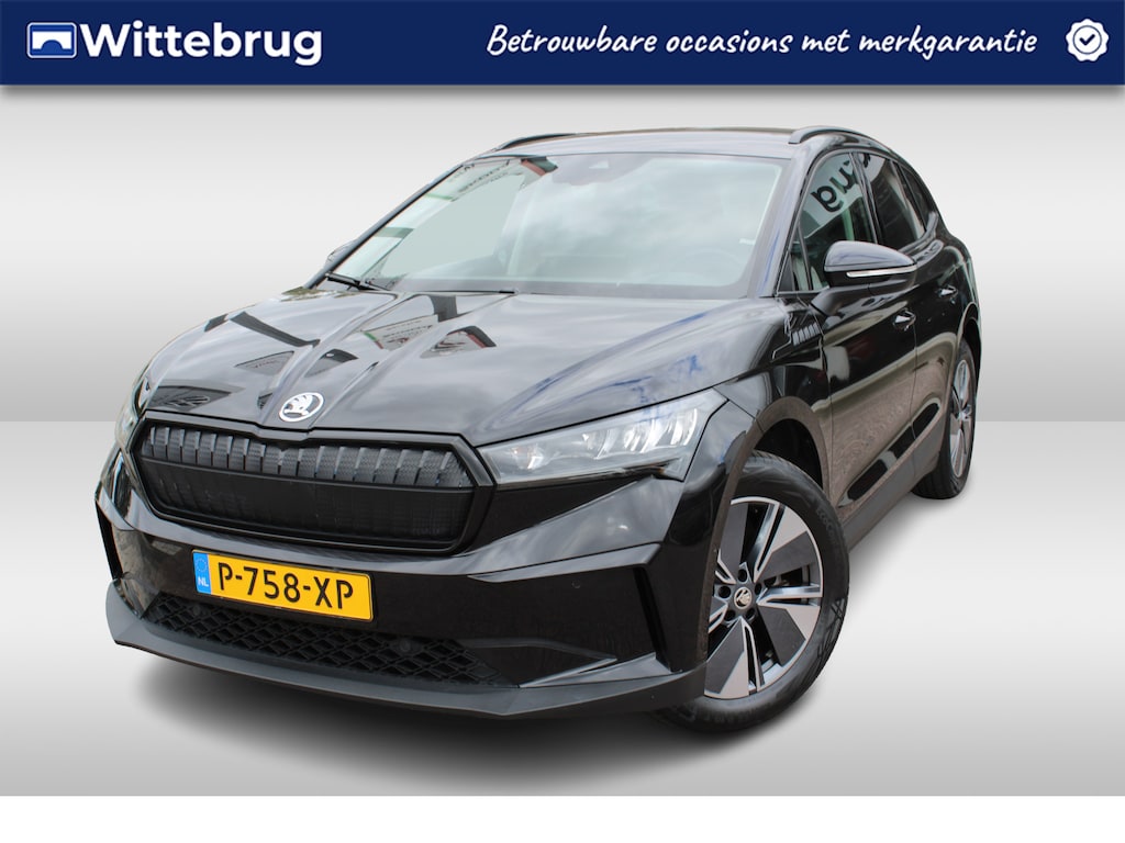 Skoda Enyaq iV 60 / Navigatie / LED / Parkeersensoren / LM 19 inch / Leder-/stof bekleding / APP