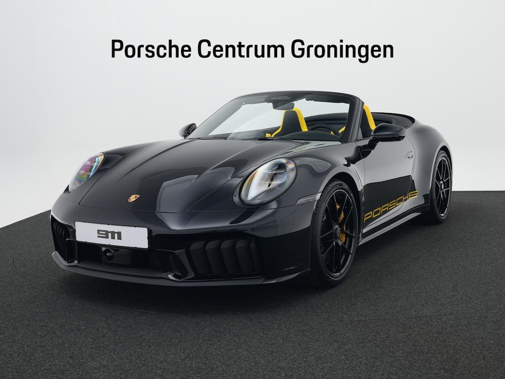 Porsche 911 Carrera 4 GTS Cabriolet
