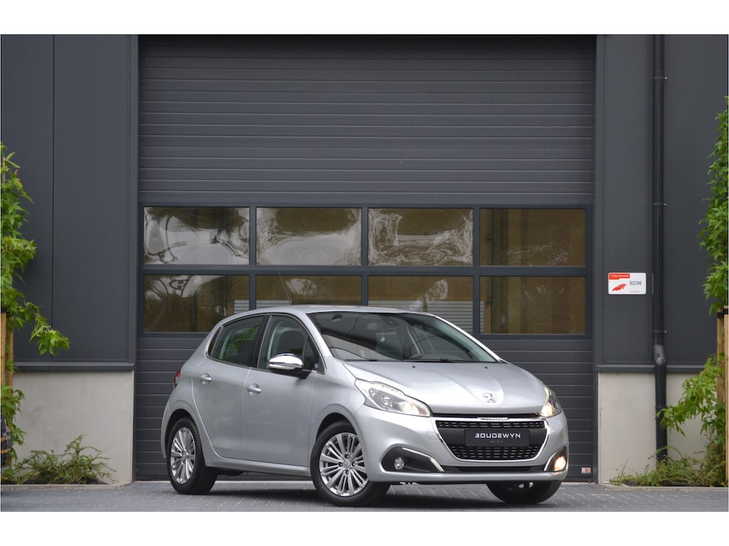 Peugeot 208 1.2 PureTech Allure NAP | Nieuwe riem! | Automaat | Carplay