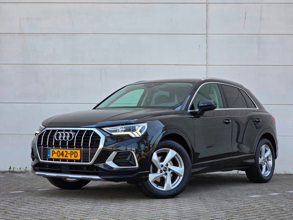 Audi Q3 35 TFSi 150pk AUT. |NL-AUTO|Carplay|ACC|Camera|FULL LED|ClimateControl|Stoelverwarming|18''|Sfeerverlichting|Trekhaak|