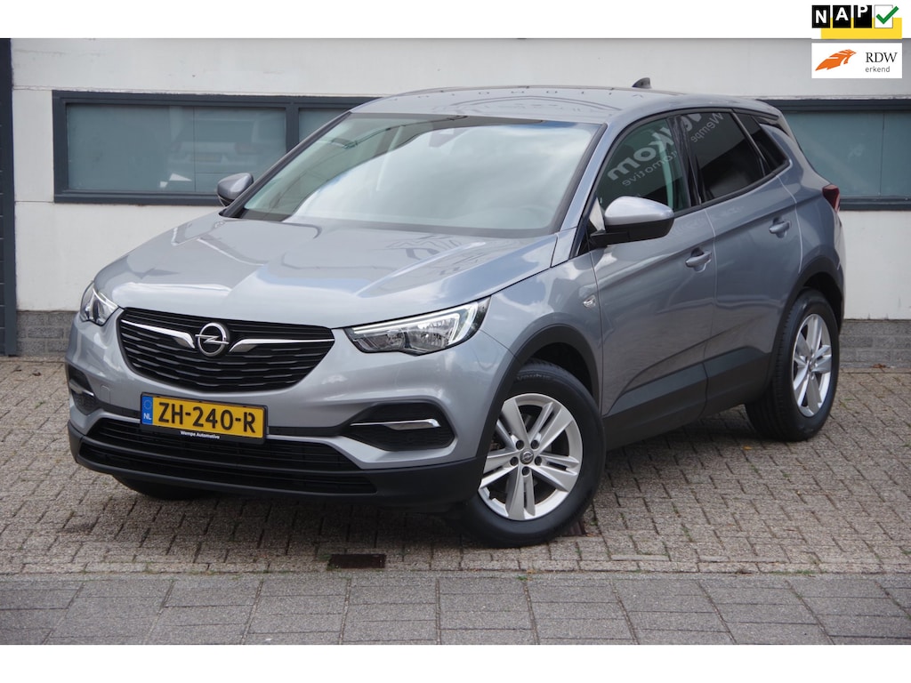 Opel Grandland X 1.2 Turbo Business +