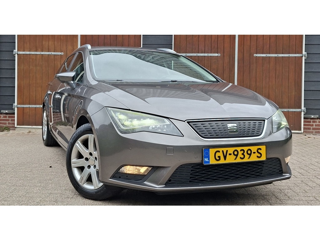 SEAT Leon ST 1.0 EcoTSI Style Con | Trekhaak | Bluetooth | DAB | Camera | ISO fix