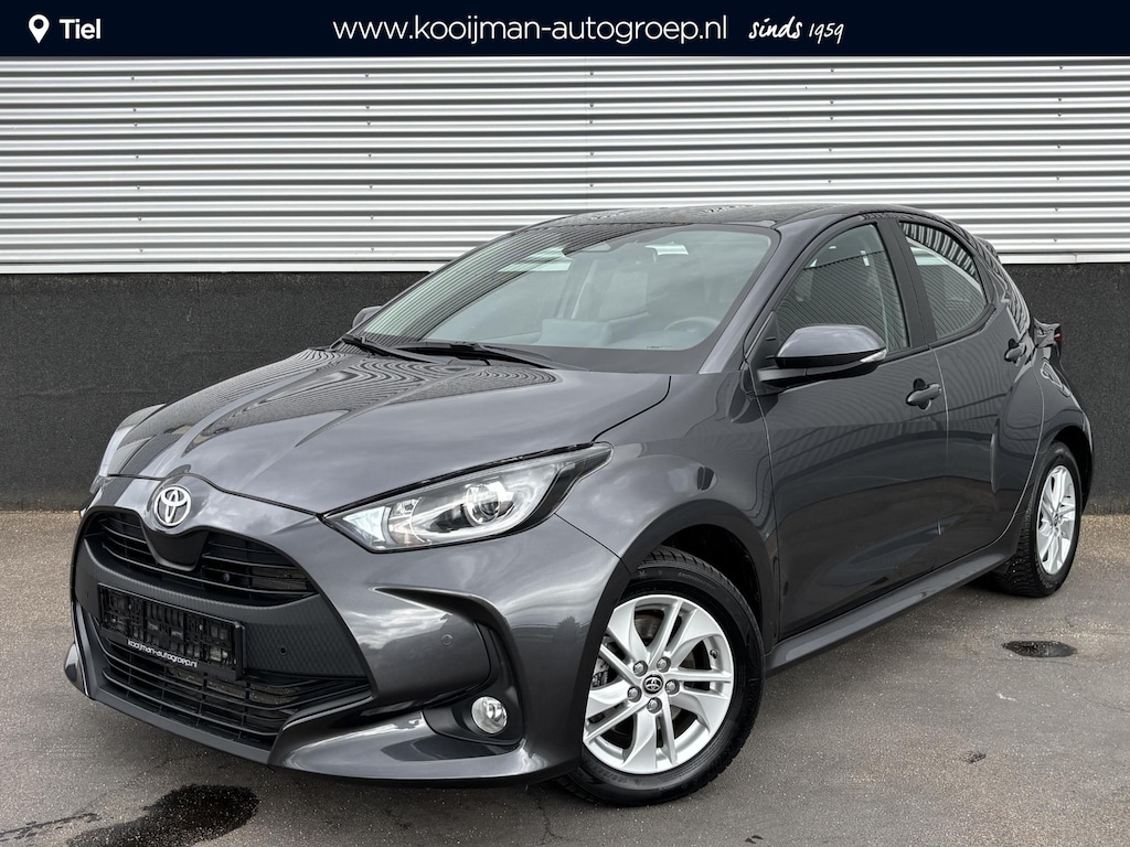 Toyota Yaris 1.5 Hybrid 115 Business Plus Parkeersensoren voor + achter, Stoelverwarming & Stuurwiel verwarmd, Apple Carplay en/of Android auto navigatie, Adaptieve cruise control