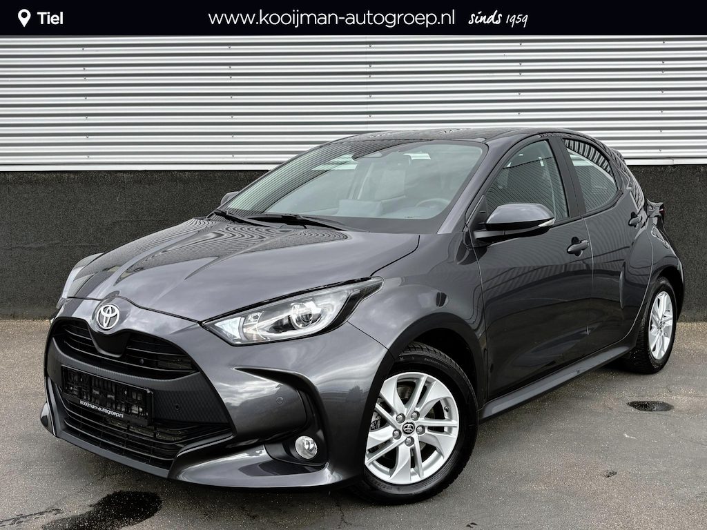 Toyota Yaris 1.5 Hybrid 115 Business Plus Parkeersensoren voor + achter, Stoelverwarming & Stuurwiel verwarmd, Apple Carplay en/of Android auto navigatie, Adaptieve cruise control