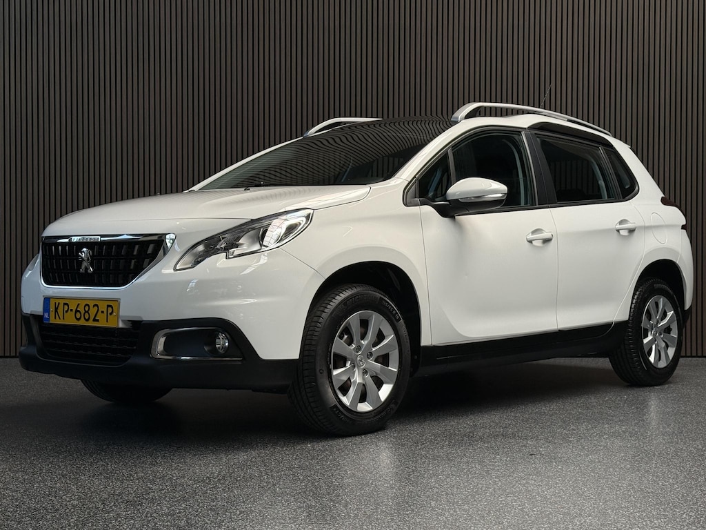 Peugeot 2008 1.2 PureTech Blue Lion | Panorama | Carplay | Dealer onderhouden