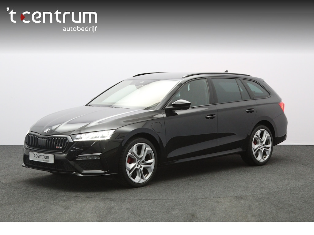 Skoda Octavia Combi 1.4 TSI RS 245 PK iV PHEV Business, Trekhaak, Camera, Adap. Cruise Control, 4 x Stoelverwarming