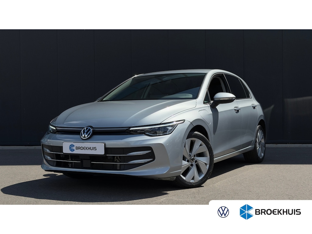 Volkswagen Golf 1.5 eHybrid Life Edition | ErgoActive Massage | Leder / Alcantara | Camera