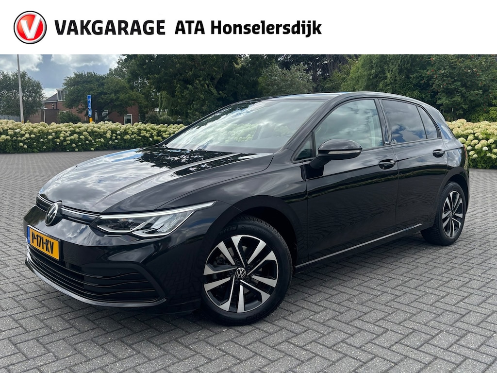 Volkswagen Golf 1.0 TSI Life Business | Digital dashboard | Cruise control | Climate control | Stoelverwarming | Carplay
