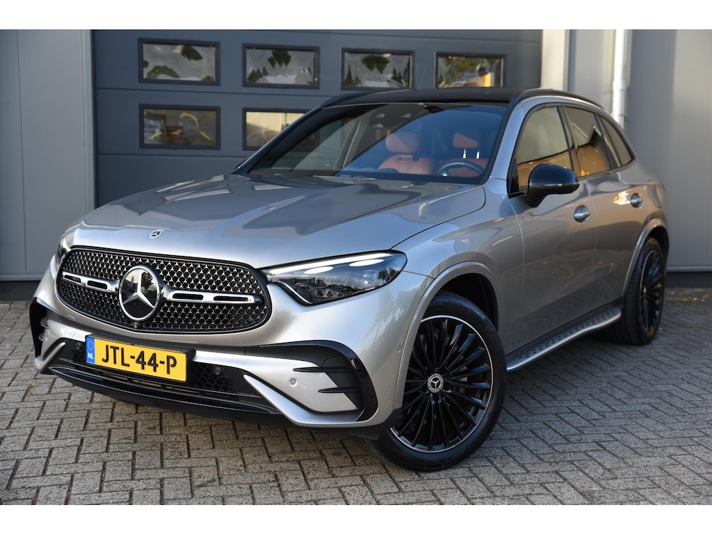 Mercedes-Benz GLC 300e 4MATIC AMG Line Trekhaak PANO Airmatic