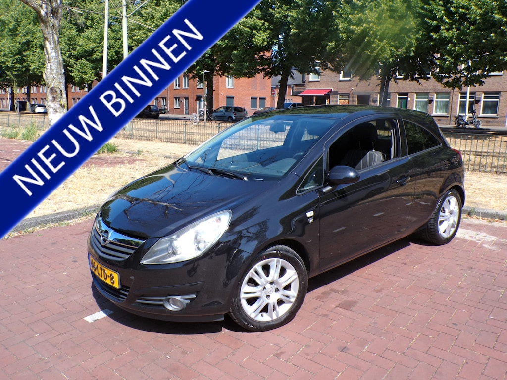 Opel Corsa 1.4-16V '111' Edition ZEER NETTE AUTO