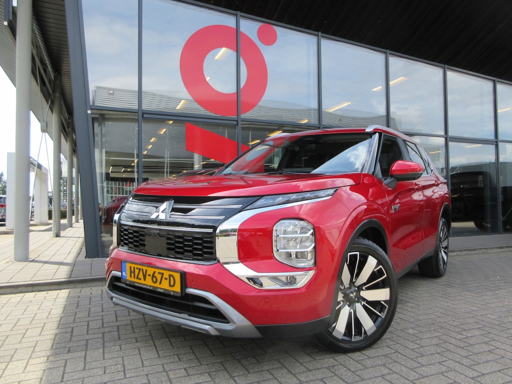 Mitsubishi Outlander 2.4 PHEV First Edition 4WD AUTOMAAT 306 PK