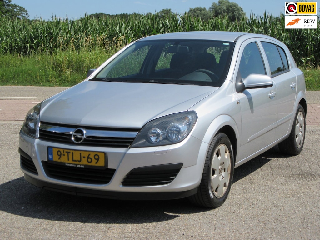 Opel Astra 1.4 Essentia