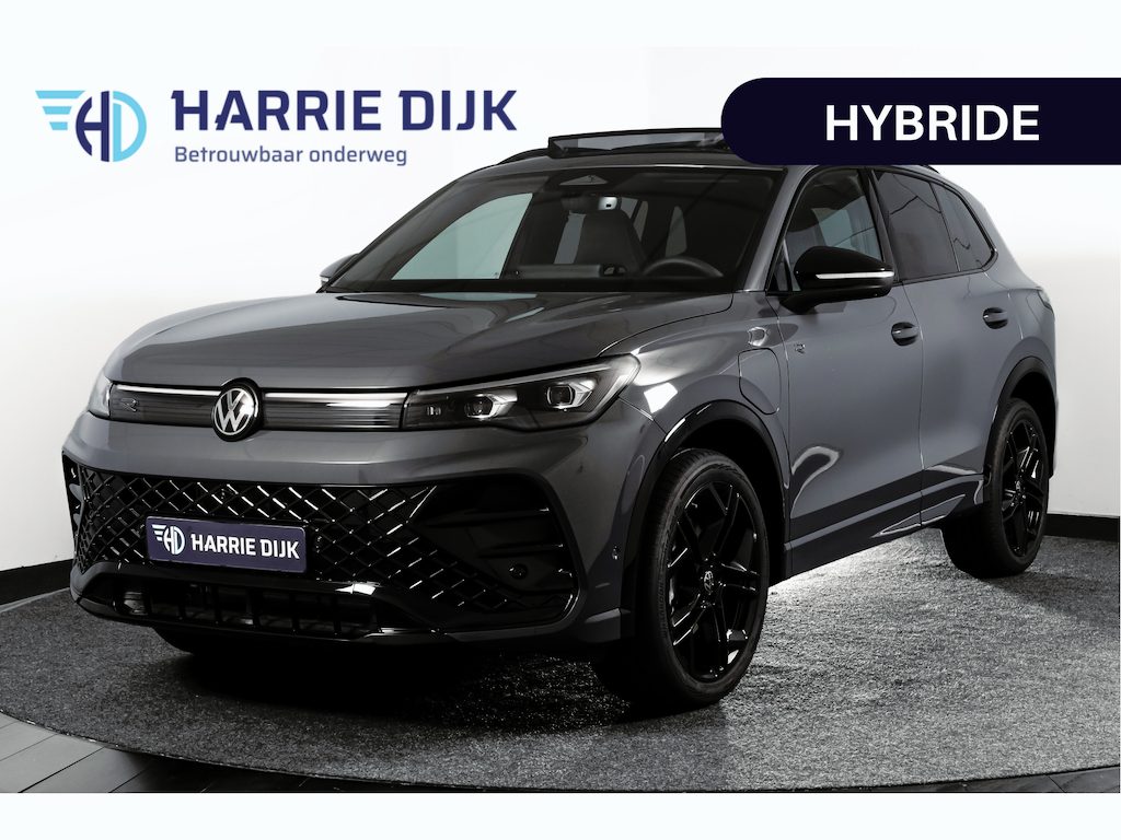 Volkswagen Tiguan 1.5 eHybrid 272PK R-Line Edition | Black Style | 15 inch Navi | Elek. Trekhaak | IQ Light | S/K-Panodak | Dig. Cockpit | Adapt. Cruise | Stoel-+Stuurverw. | 360 Camera | NAV + App. Connect | ECC | Elek. Klep | LM 20" | 4393