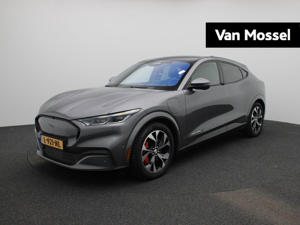 Ford Mustang Mach-E Extended First Edition AWD 98 kWh Afneembare trekhaak | Panorama dak | Elektrische Voorstoelen