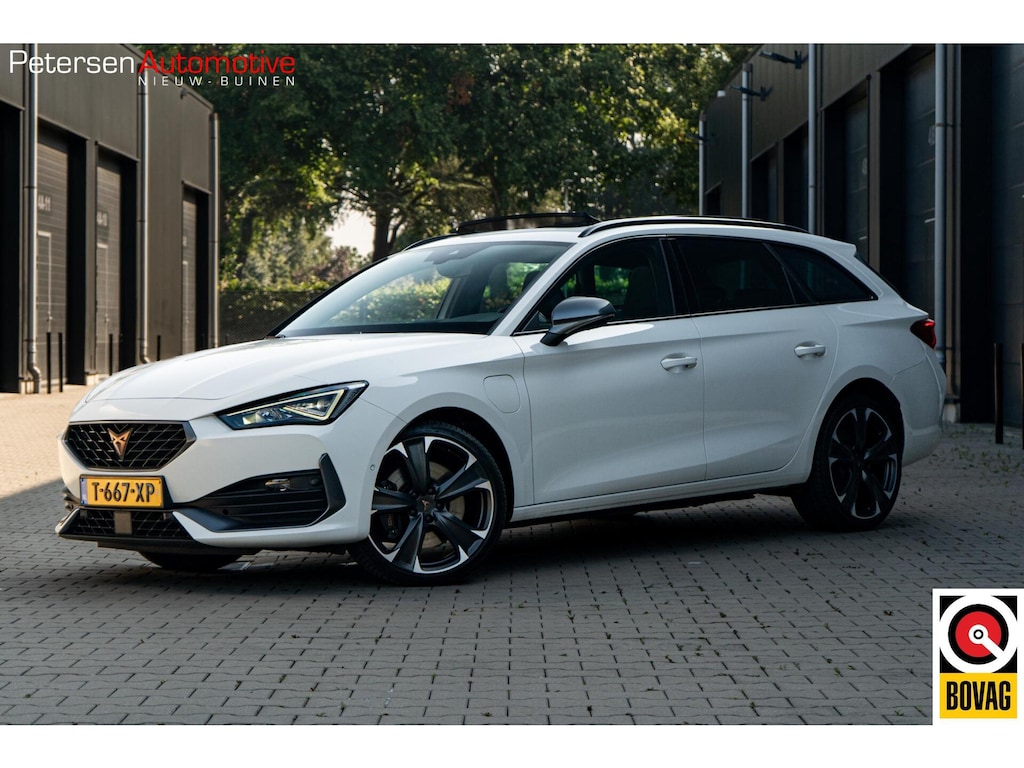 CUPRA Leon Sportstourer 1.4 e-Hybrid VZ Copper *Pano* Vol*