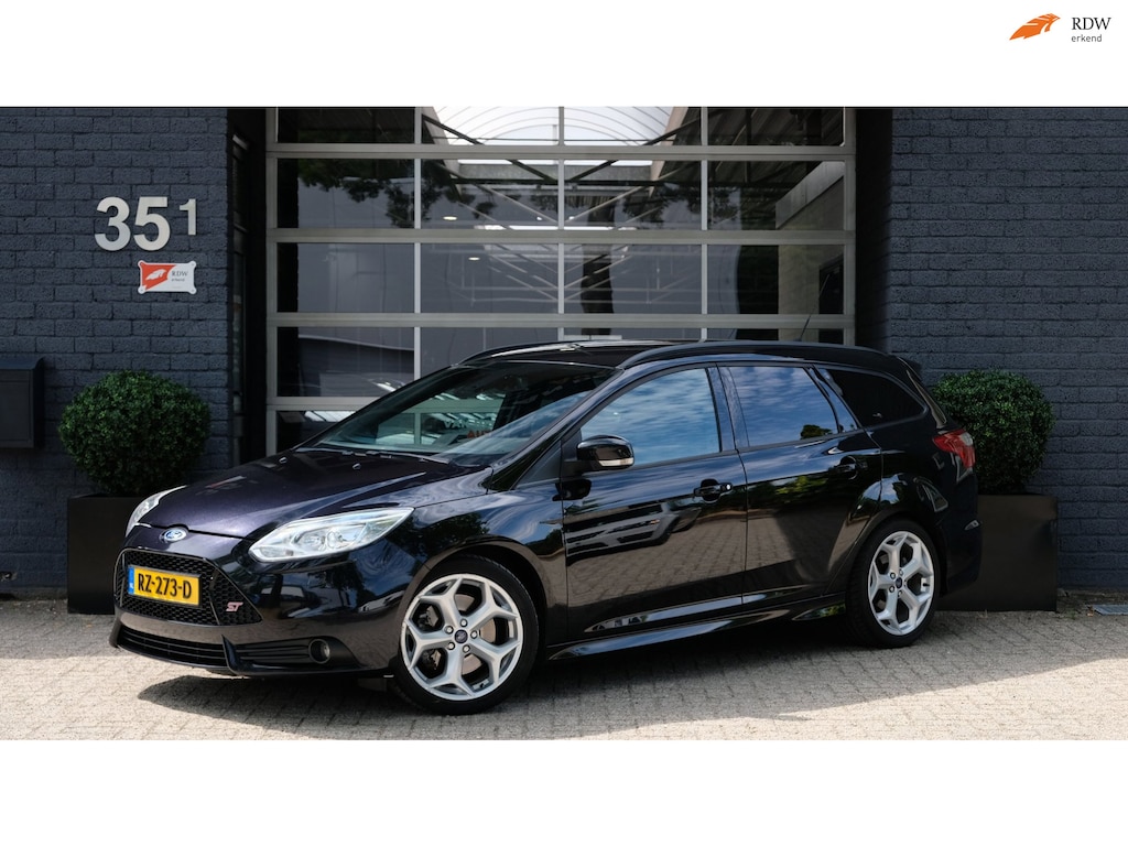 Ford Focus Wagon 2.0 EcoBoost ST-3 Cruise|Leder|Navi|Led&Xenon