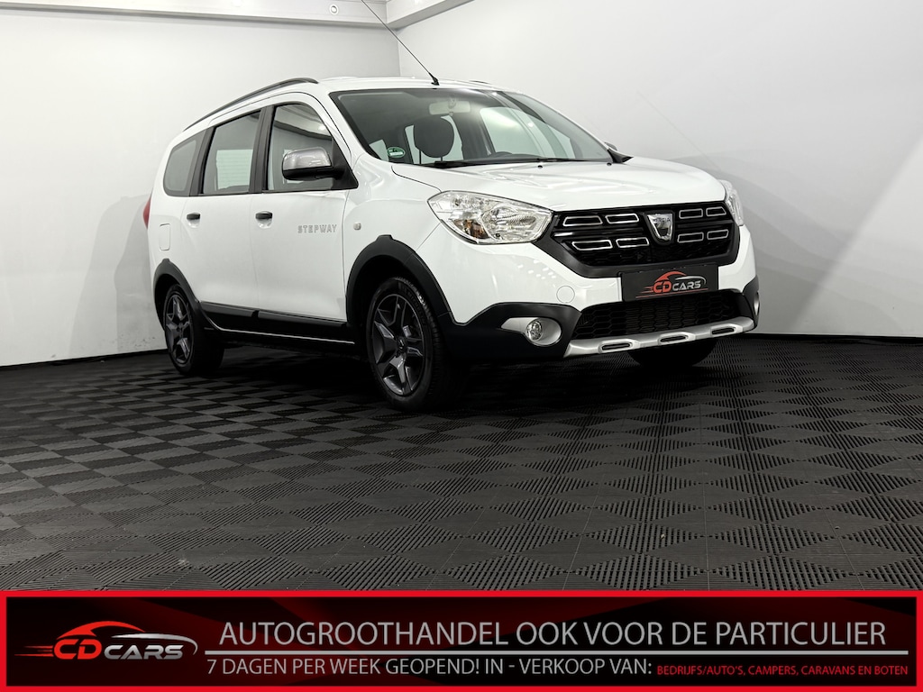 Dacia Lodgy 1.2 TCe Série Limitée Stepway 5p. Camera, Navi, Cruise control, Airco, Lichtmetalen velgen, Half leder