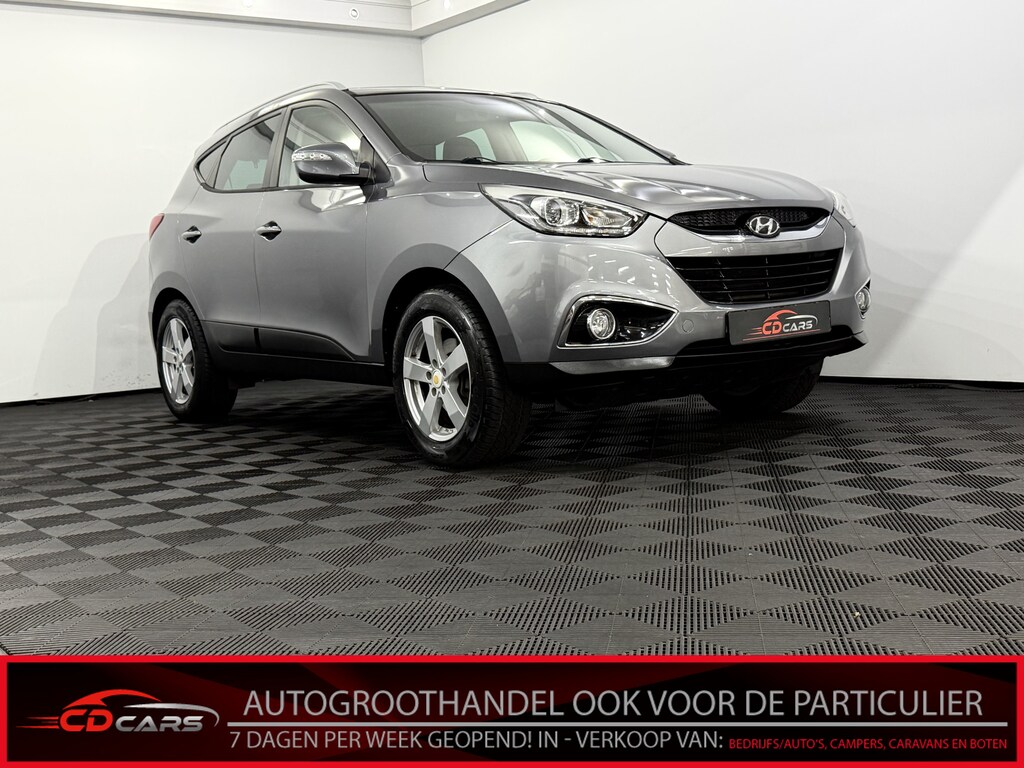 Hyundai ix35 2.0i Business Edition Camera, Navi, Cruise control, Stoelverwarming, Clima, Half leder, Lichtmetalen velgen