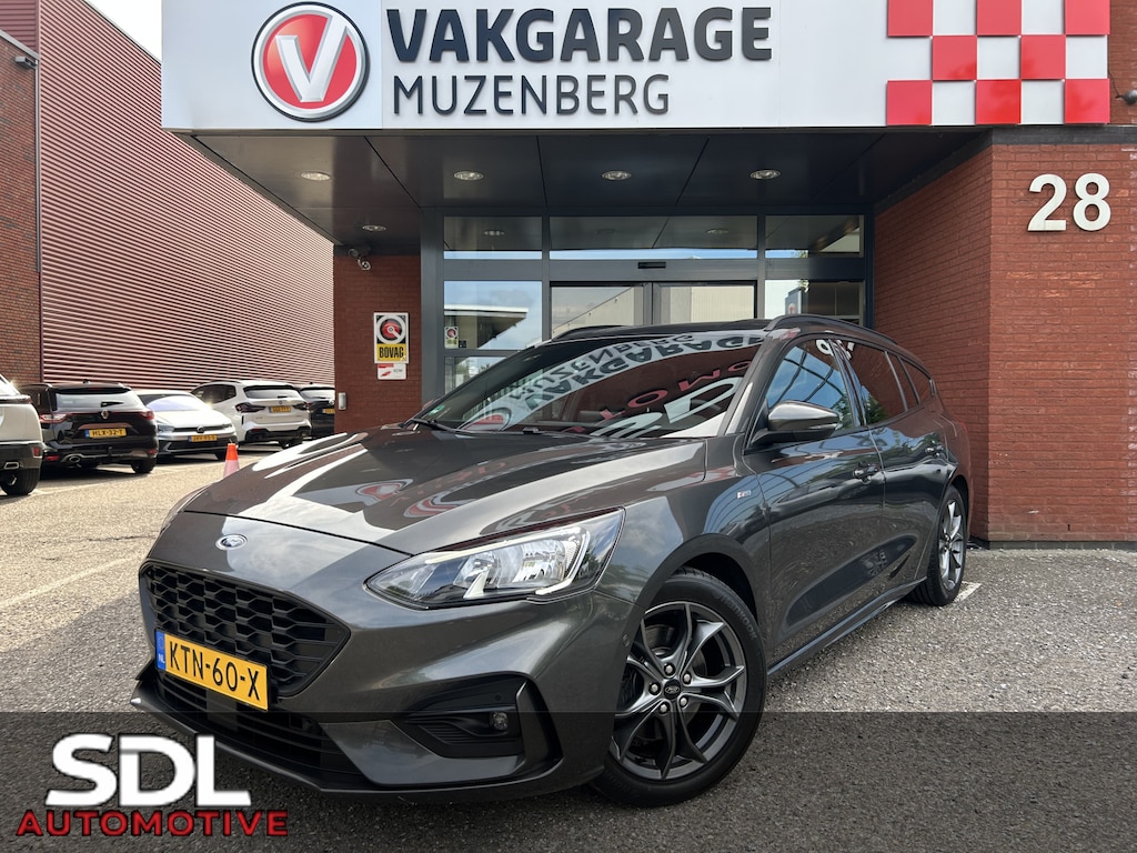 Ford Focus Wagon 1.5 EcoBoost ST Line // AFN. TREKHAAK // KEYLESS // WINTERPACK // CAMERA+SENSOREN // NAVI+CARPLAY //