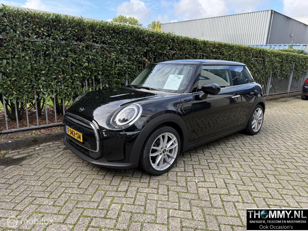MINI Cooper 3-Deurs 1.5 Essential automaat 2023