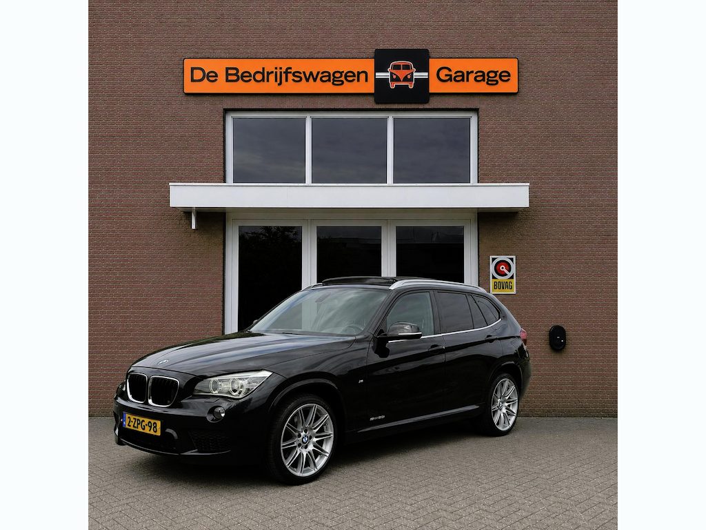 BMW X1 sDrive20i High Executive | Navigatie | Cruise Control | Stoelverwarming | Schuif / kantel dak |