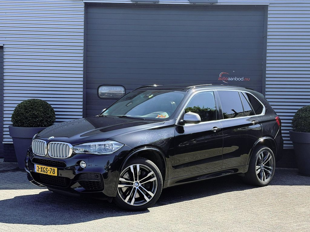 BMW X5 M50d 7p. | Panoramadak | 360* Camera | Head-Up Display | Elektrische Trekhaak | Elektrische Achterklep |